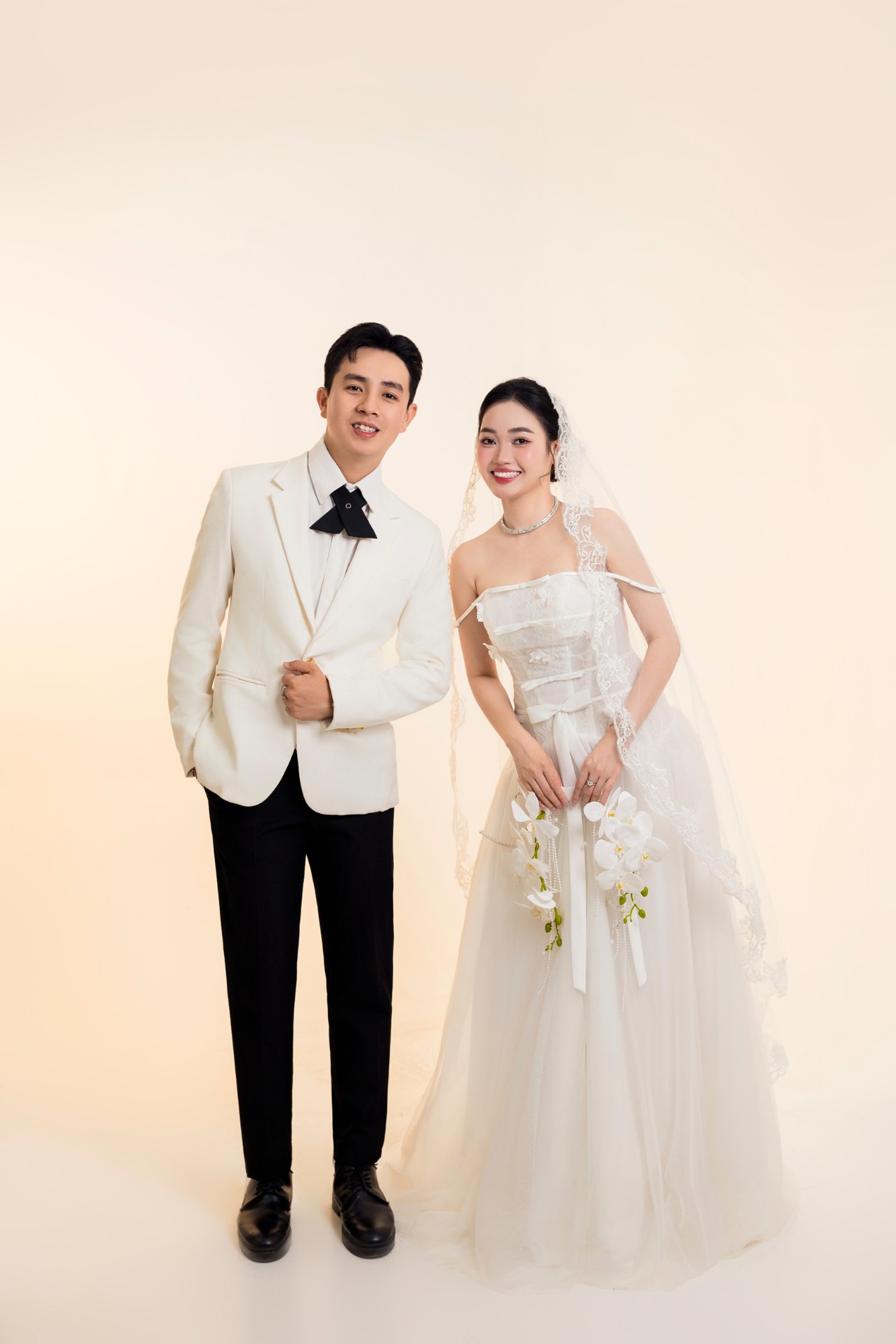 ẢNH CƯỚI STUDIO