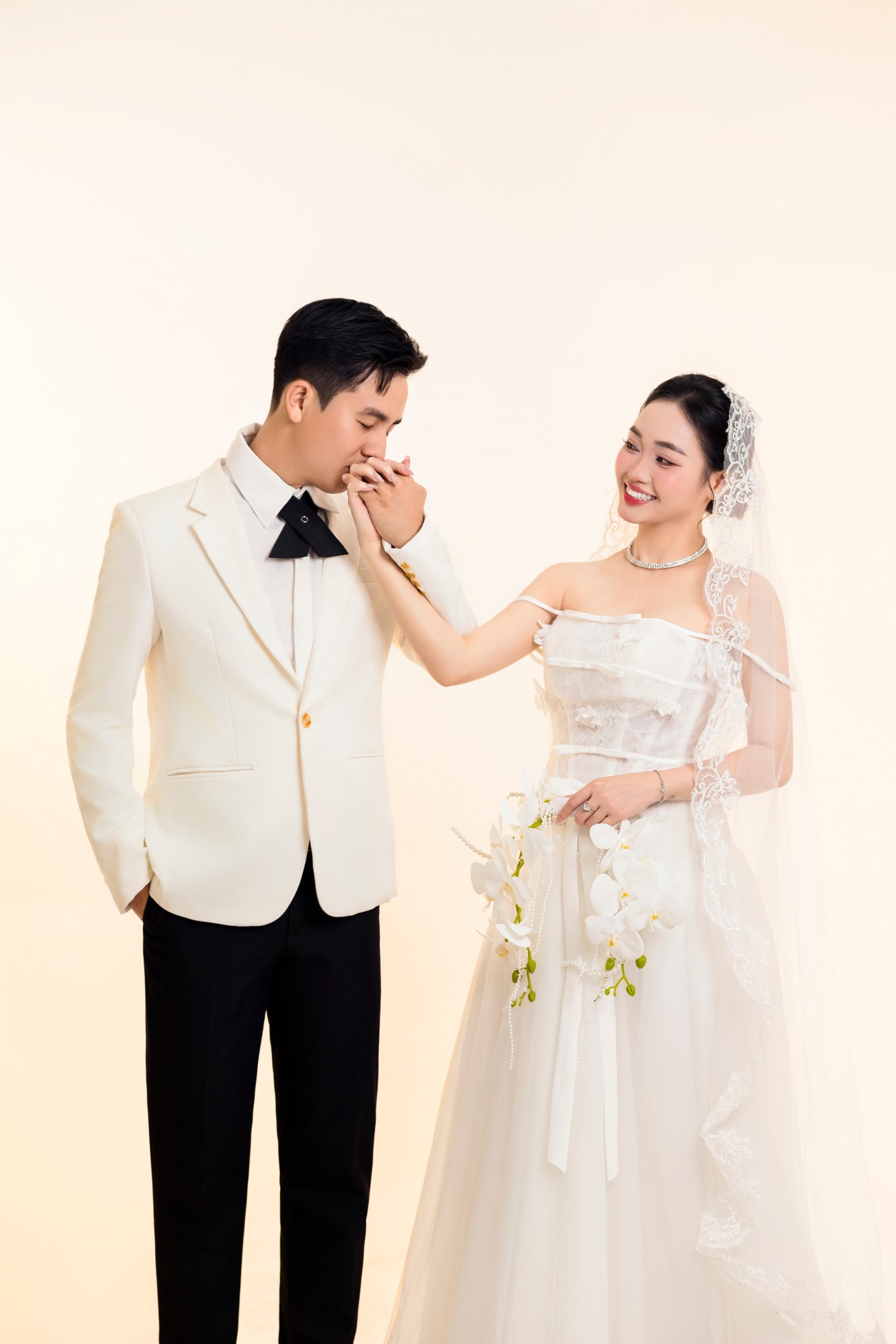 ẢNH CƯỚI STUDIO 9